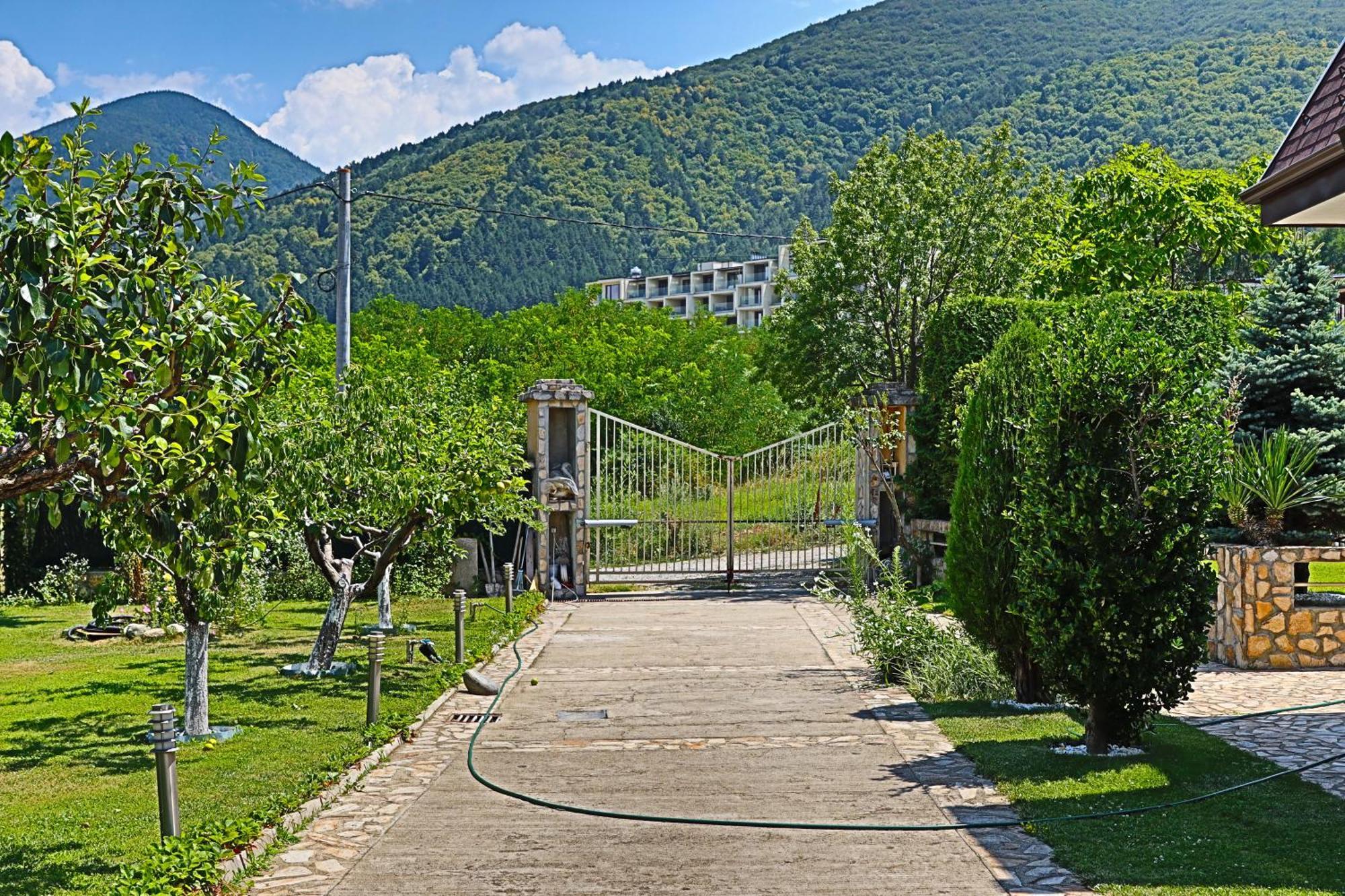 Holiday House Kubrat 萨帕雷瓦巴尼亚 外观 照片