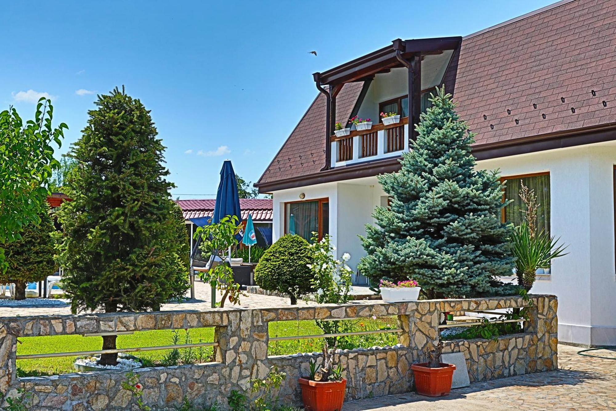 Holiday House Kubrat 萨帕雷瓦巴尼亚 外观 照片