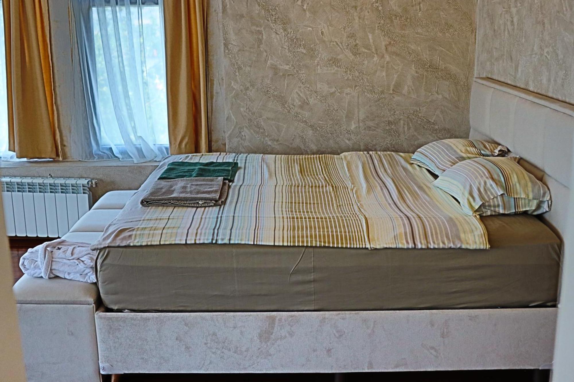 Holiday House Kubrat 萨帕雷瓦巴尼亚 外观 照片